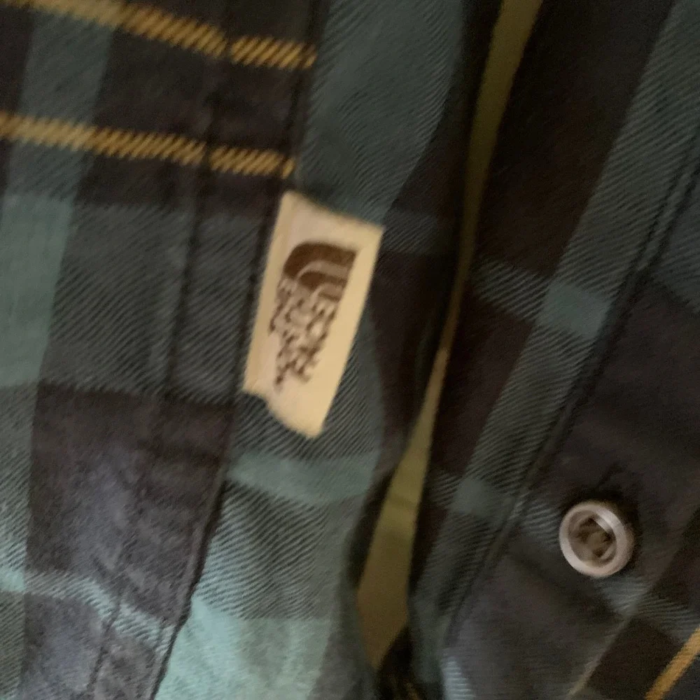 The North Face Men's Small Button Front Shirt Blue Plaid L-Sleeve Button Pocket